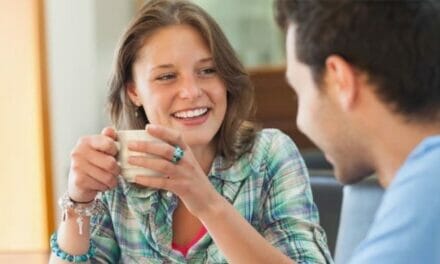 Olvídate de la timidez: 5 consejos básicos para hablarle a los hombres
