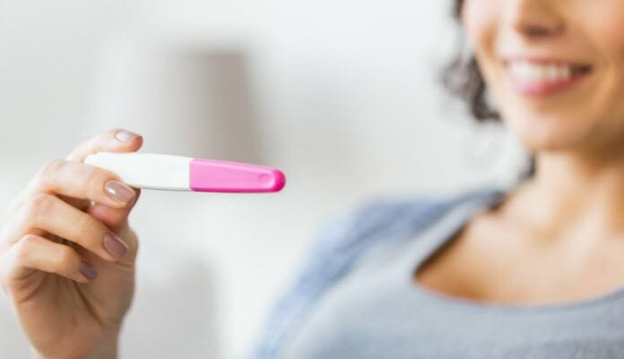 Test de Embarazo de Farmacia vs Pruebas Caseras ¿En Cuál Confiar?